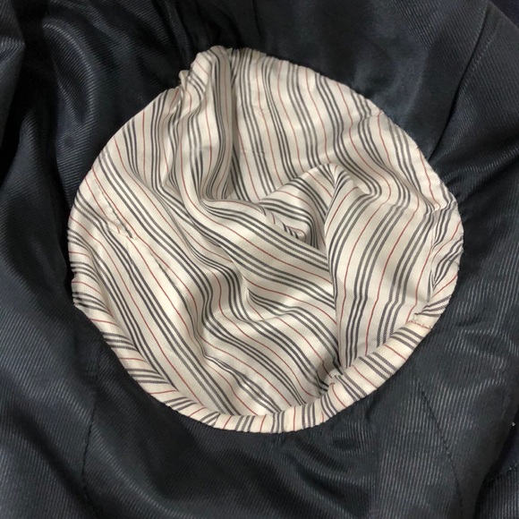 Men’s Authentic Burberry Navy Blazer - Picture 9 of 13